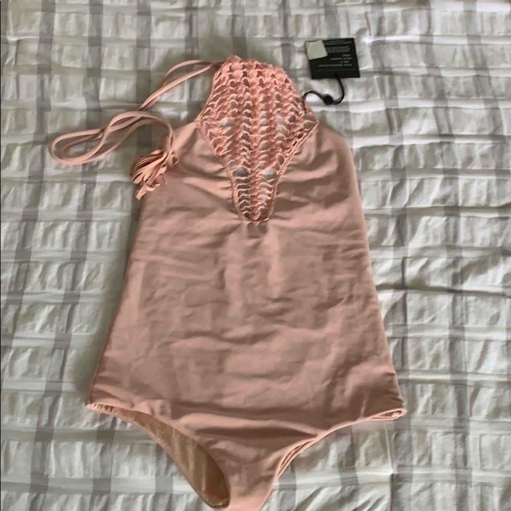 Acacia Teahupo’o in Sunrise